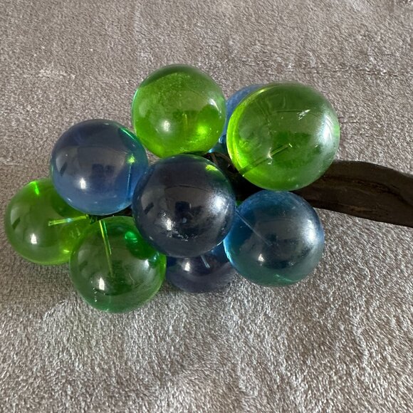 Vintage‎ Lucite Glass Grape Cluster Green Blue MCM Decor 9" Petrified Wood Stem - Picture 7 of 13